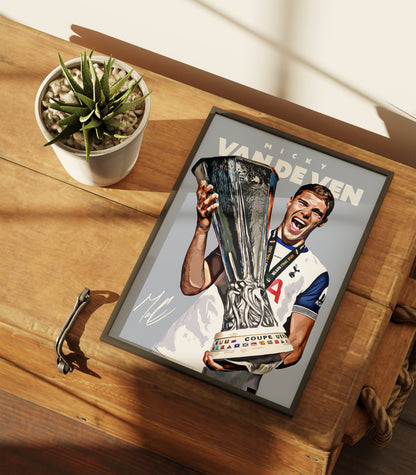 Micky Van de Ven 24/25 Europa League 4K Poster