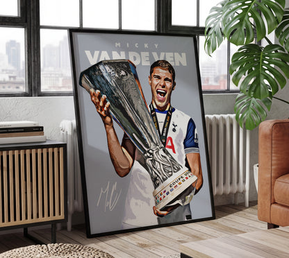 Micky Van de Ven 24/25 Europa League 4K Poster