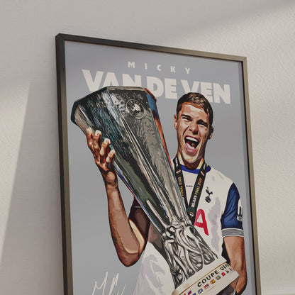 Micky Van de Ven 24/25 Europa League 4K Poster